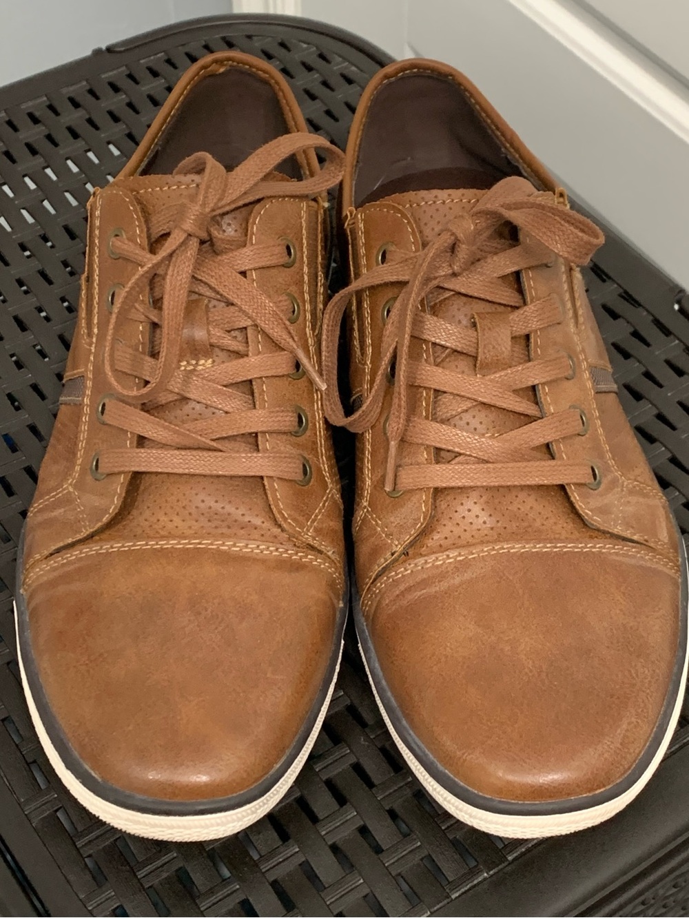 🕊️Men’s Kenneth Cole Crown-Ed King Reaction